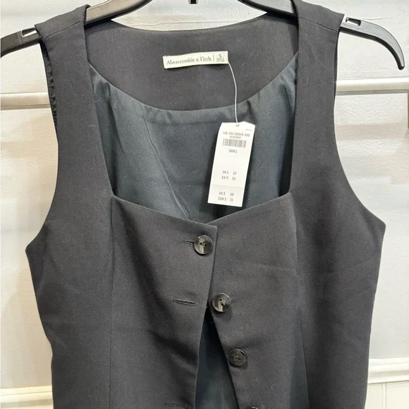Abercrombie & Fitch Black Sleeveless Top - Picture 1 of 4